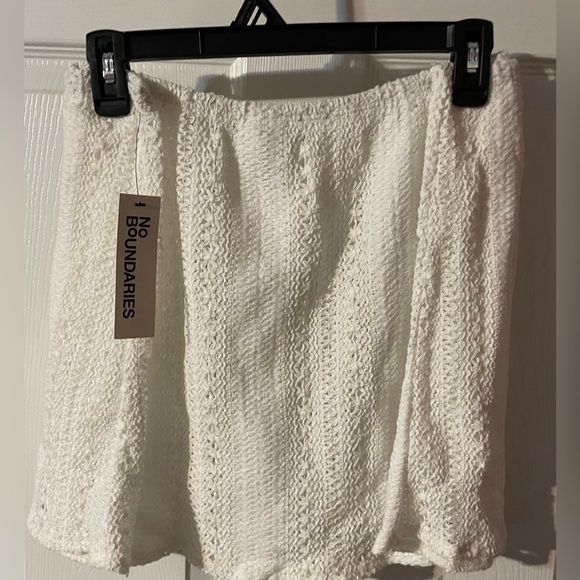 No Boundaries’ Women’s White Crochet Mini Cover Up Skirt! NWT! Size XXL (20) - Picture 9 of 9